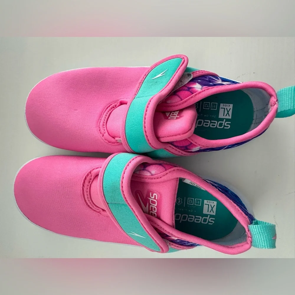 Speedo Water Shoes Pink and Teal Kids Slip-On water shoes size 11/12